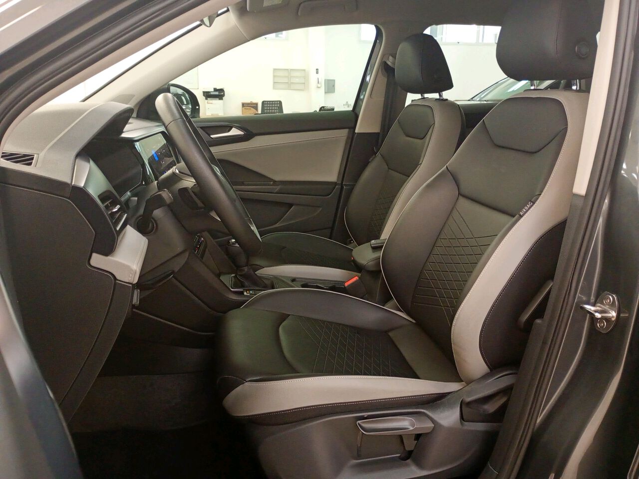 TAOS 1.4 250 TSI TOTAL FLEX COMFORTLINE AUTOMÁTICO