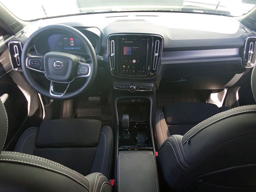 EX40 P8 RECHARGE TWIN ELECTRIC ULTRA BLACK EDITION