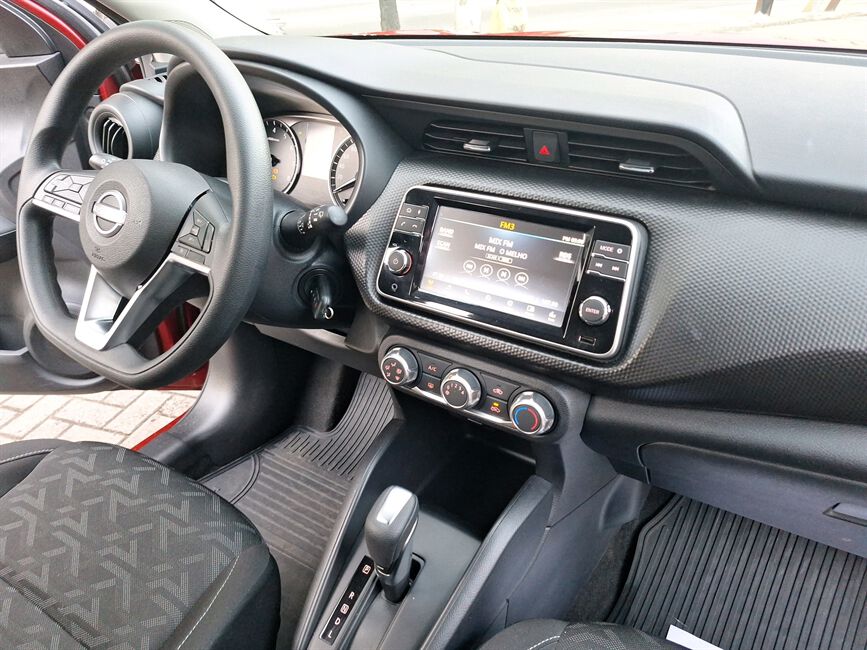KICKS PLAY 1.6 16V FLEXSTART SENSE XTRONIC