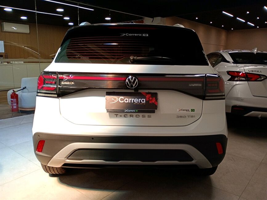 T-CROSS