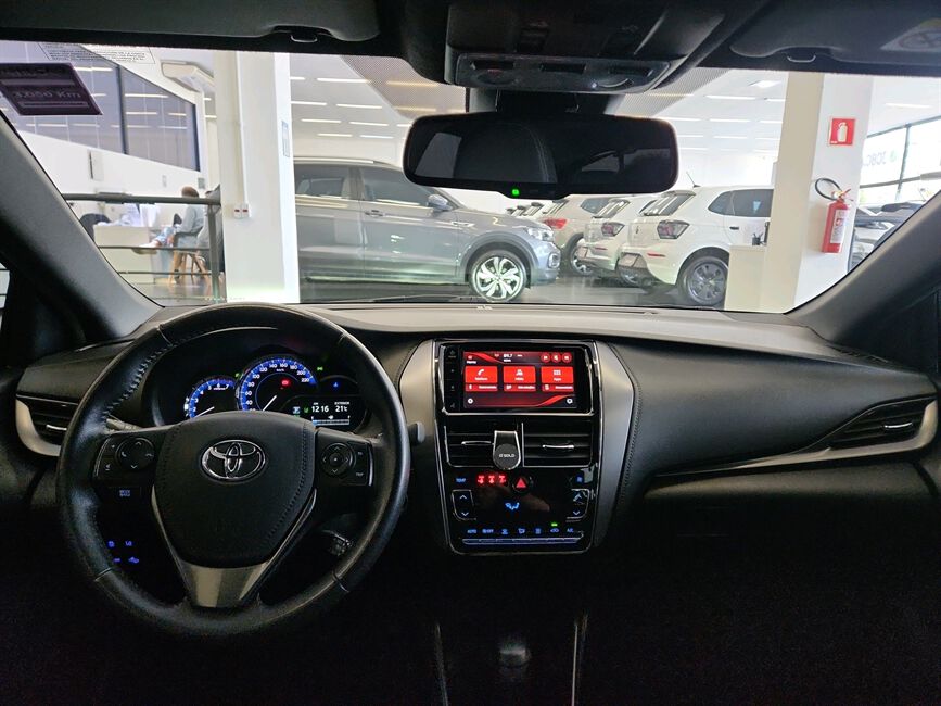 YARIS 1.5 16V FLEX XLS CONNECT MULTIDRIVE