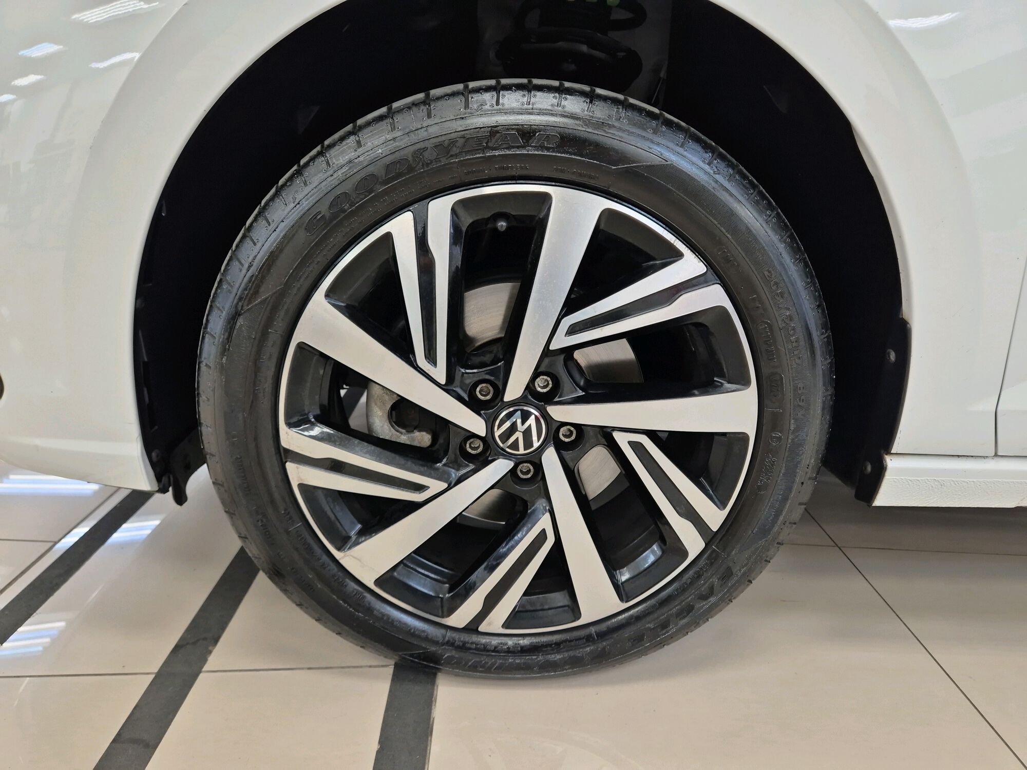 VIRTUS 1.0 200 TSI HIGHLINE AUTOMÁTICO