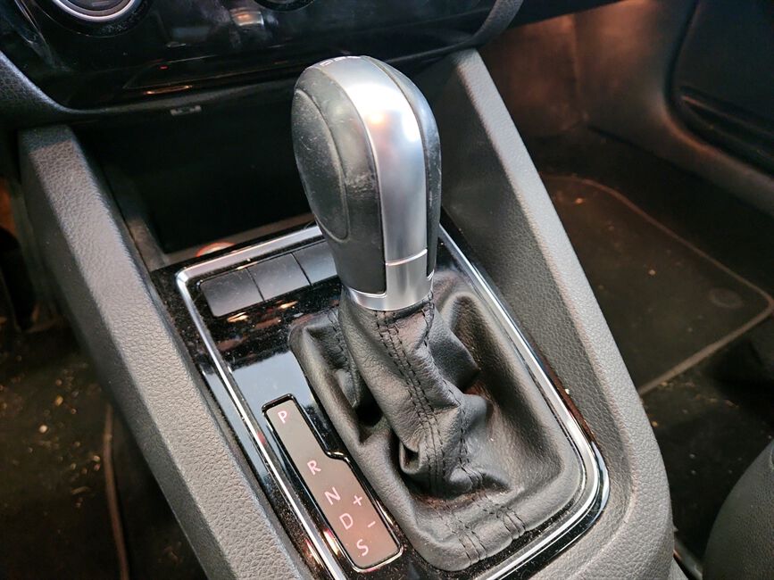 JETTA 2.0 TSI HIGHLINE 211CV GASOLINA 4P TIPTRONIC