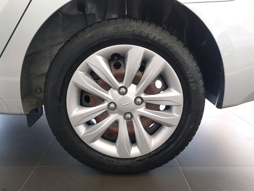 HB20S 1.6 COMFORT PLUS 16V FLEX 4P MANUAL