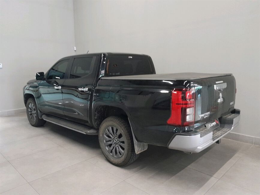 TRITON 2.4 BITURBO DIESEL CD HPE-S 4X4 AUTOMÁTICO