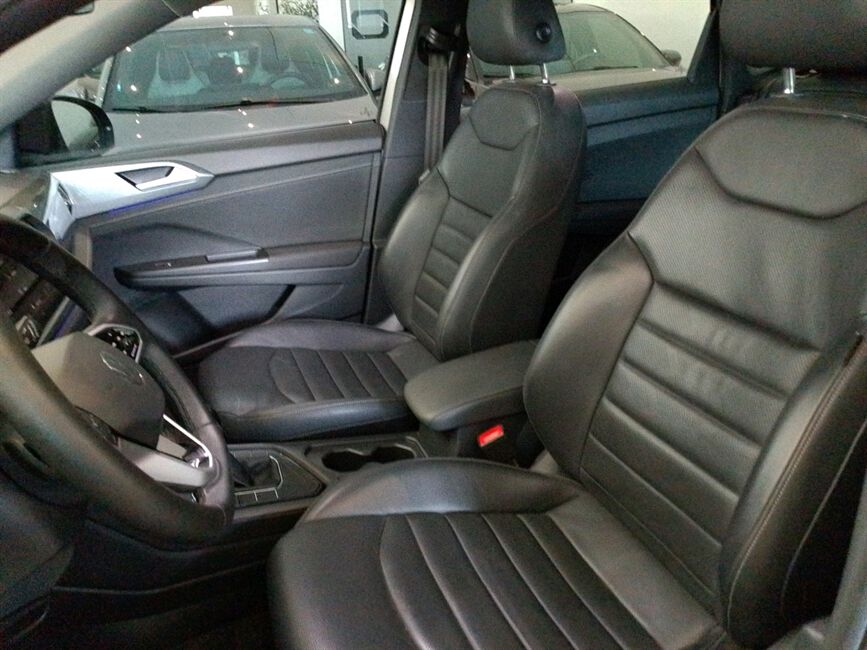 TAOS 1.4 250 TSI TOTAL FLEX HIGHLINE AUTOMÁTICO