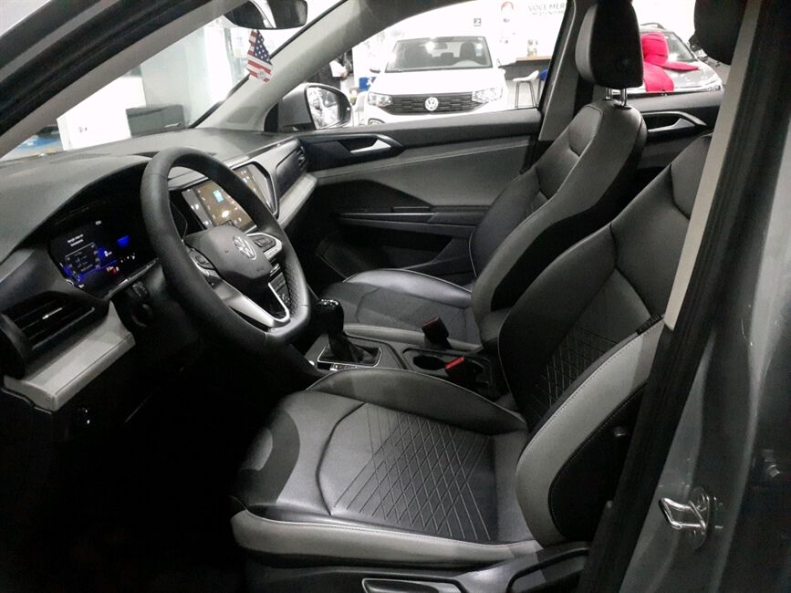 TAOS 1.4 250 TSI TOTAL FLEX COMFORTLINE AUTOMÁTICO