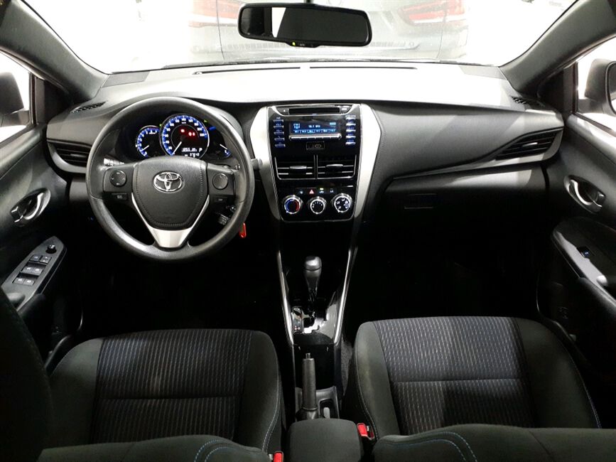 YARIS 1.3 16V FLEX XL AUTOMÁTICO