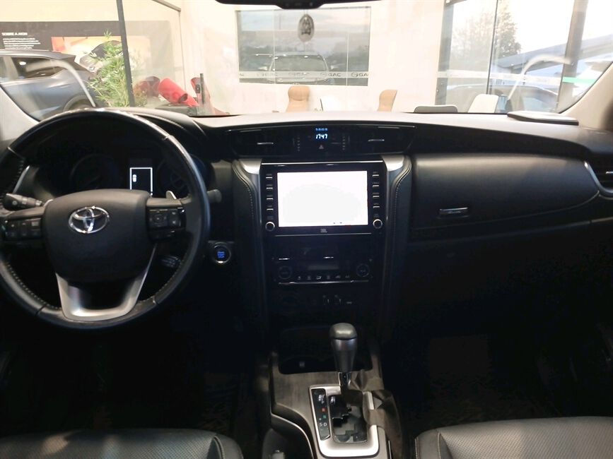 HILUX SW4 2.8 D-4D TURBO DIESEL SRX 4X4 AUTOMÁTICO