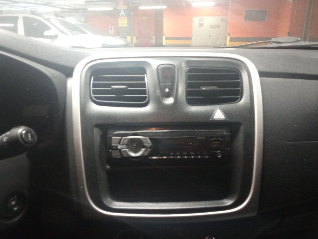SANDERO 1.0 12V SCE FLEX AUTHENTIQUE MANUAL