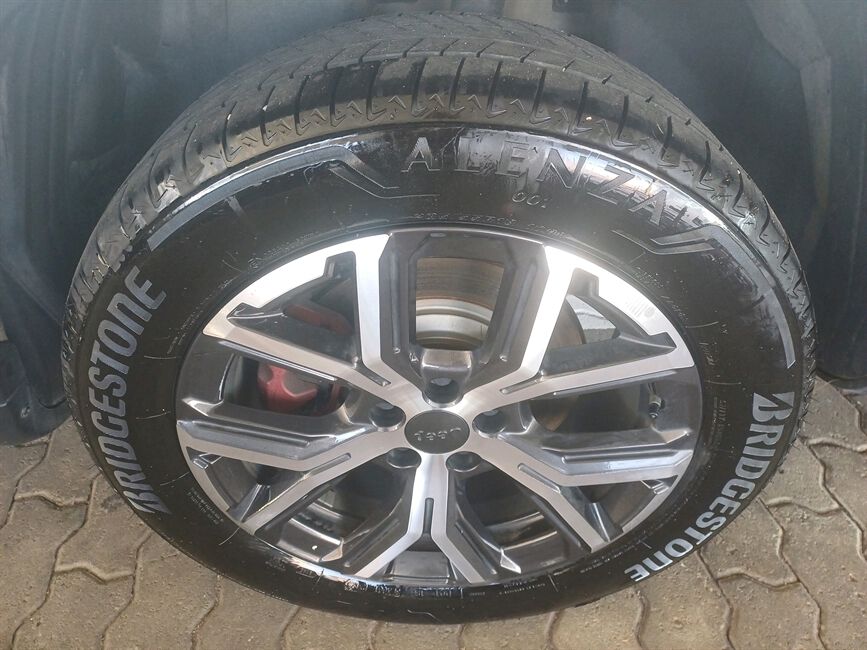 COMMANDER 1.3 T270 TURBO FLEX LIMITED AT6