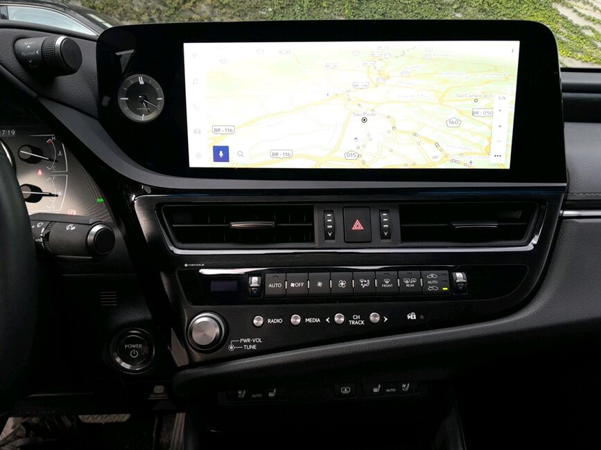 ES 300H 2.5 16V HÍBRIDO AUT