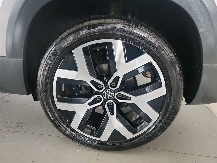 TAOS 1.4 250 TSI TOTAL FLEX HIGHLINE AUTOMÁTICO