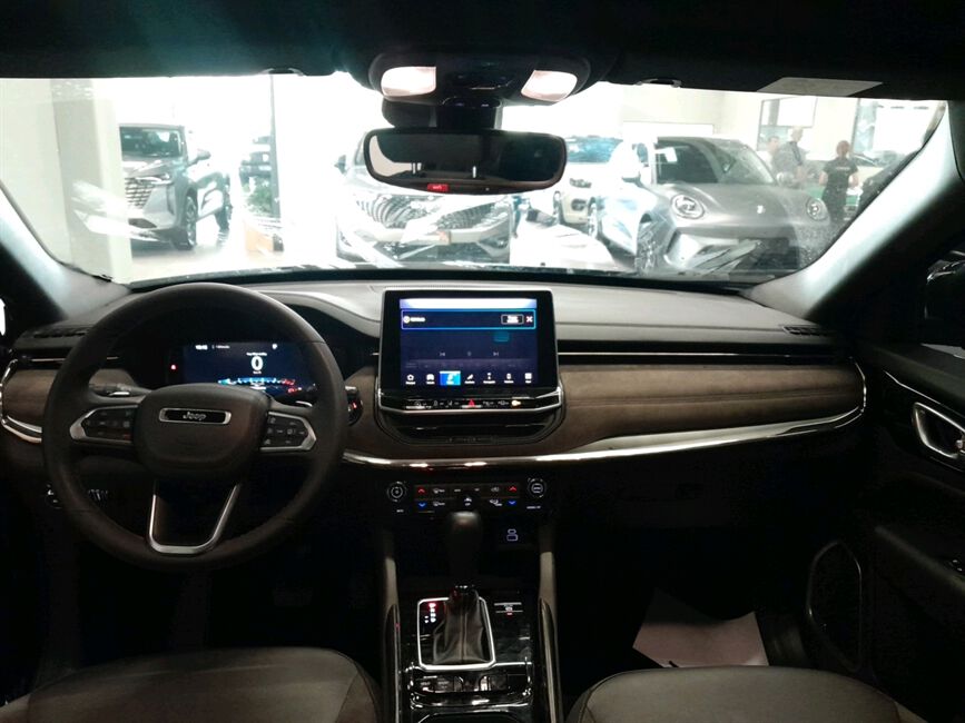 COMMANDER 1.3 T270 TURBO FLEX OVERLAND AT6