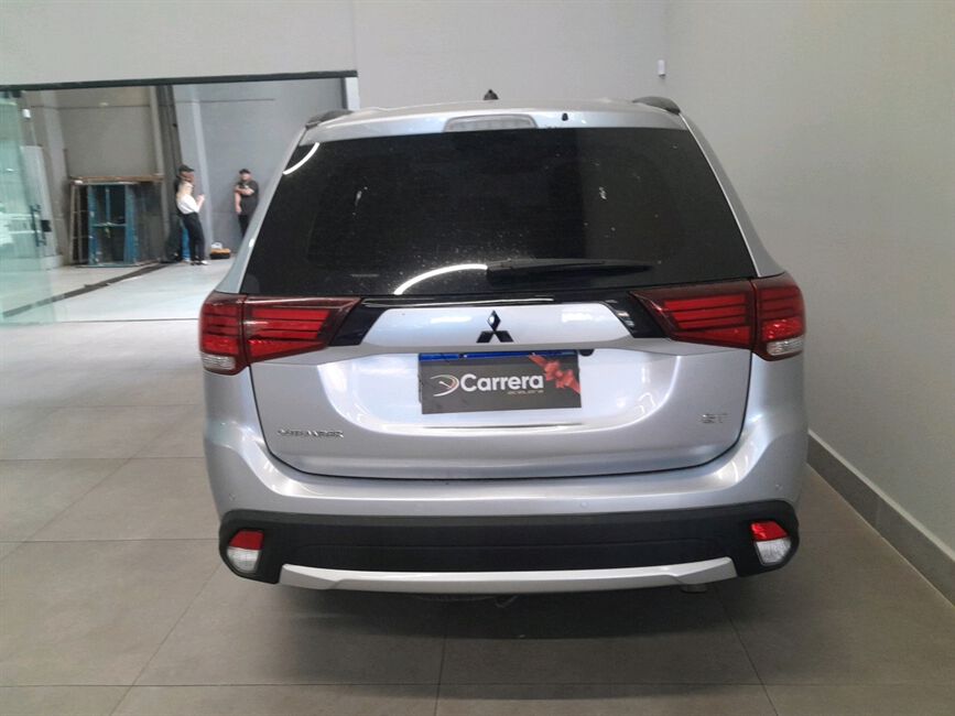OUTLANDER 3.0 GT 4X4 V6 24V GASOLINA 4P AUTOMATICO