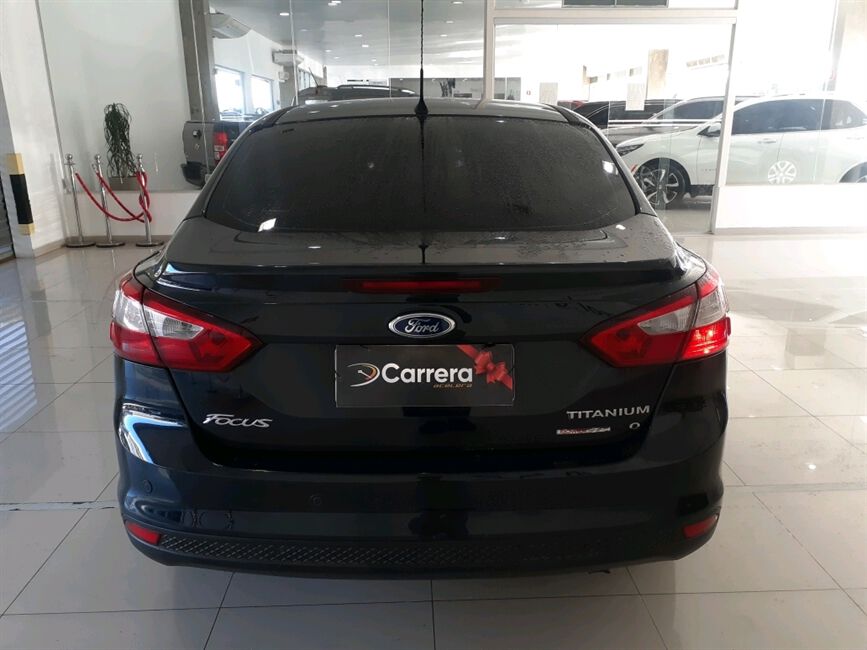 FOCUS 2.0 TITANIUM SEDAN 16V FLEX 4P POWERSHIFT