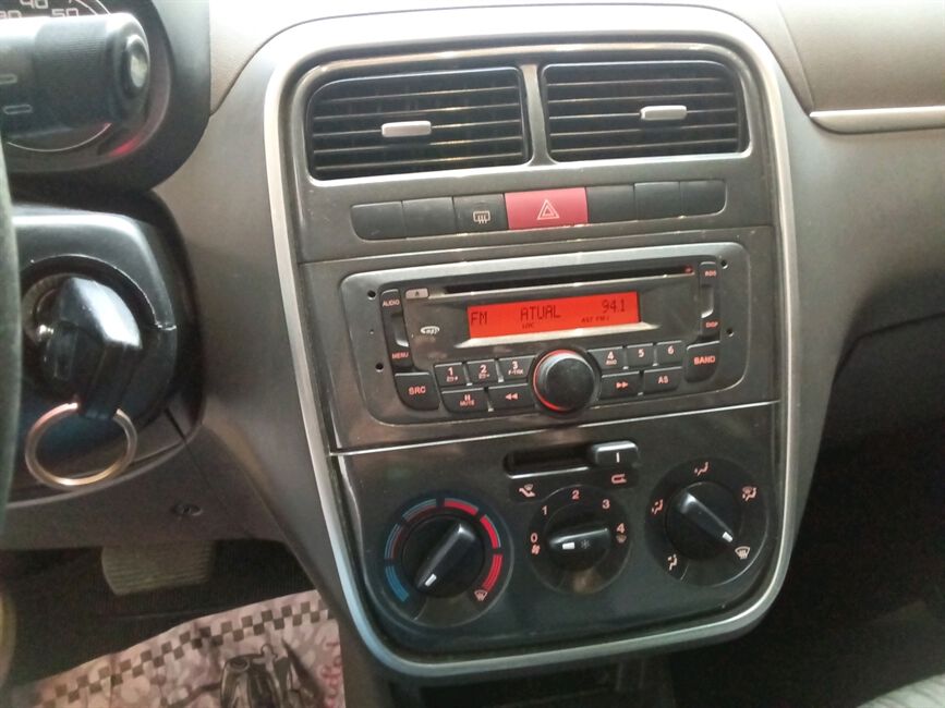 PUNTO 1.6 ESSENCE 16V FLEX 4P AUTOMATIZADO
