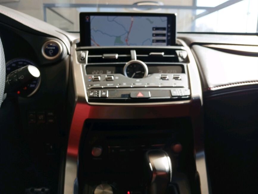 NX 300H 2.5 16V VVT-I HYBRID F-SPORT CVT AWD