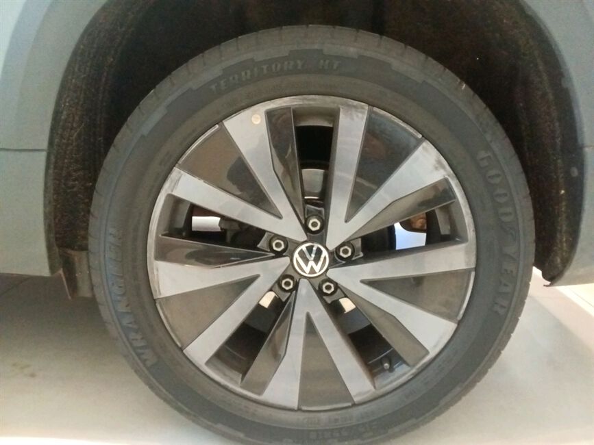 TAOS 1.4 250 TSI TOTAL FLEX COMFORTLINE AUTOMÁTICO