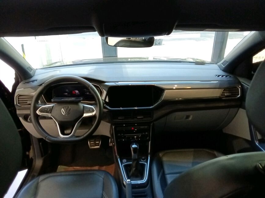 T-CROSS