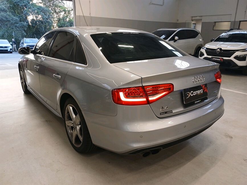 A4 1.8 TFSI ATTRACTION GASOLINA 4P MULTITRONIC
