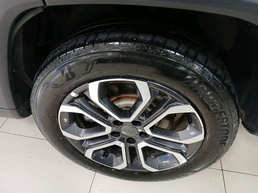COMMANDER 1.3 T270 TURBO FLEX LIMITED AT6