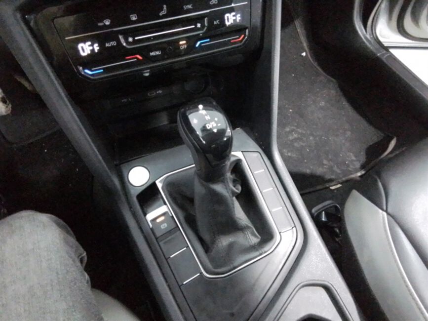 TAOS 1.4 250 TSI TOTAL FLEX COMFORTLINE AUTOMÁTICO