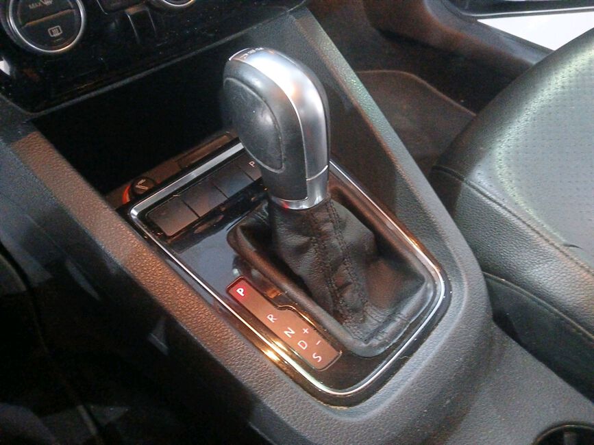 JETTA 2.0 TSI HIGHLINE 211CV GASOLINA 4P TIPTRONIC