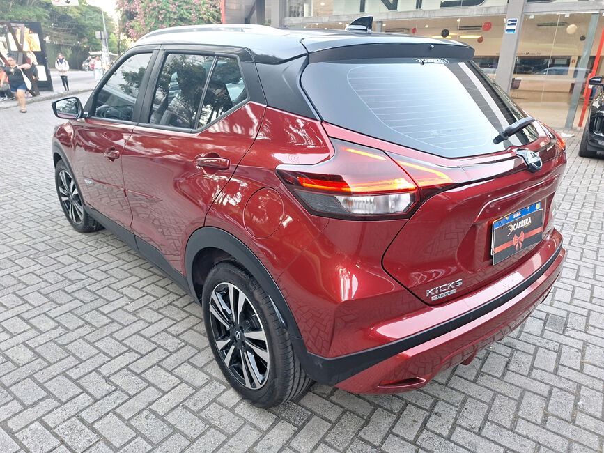 KICKS PLAY 1.6 16V FLEXSTART SENSE XTRONIC