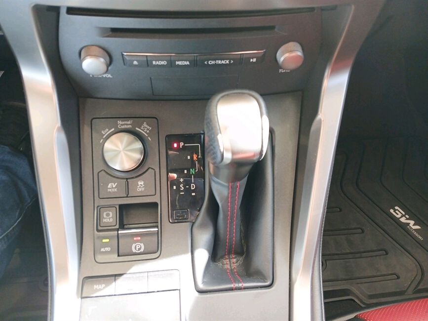 NX 300H 2.5 16V VVT-I HYBRID F-SPORT CVT AWD
