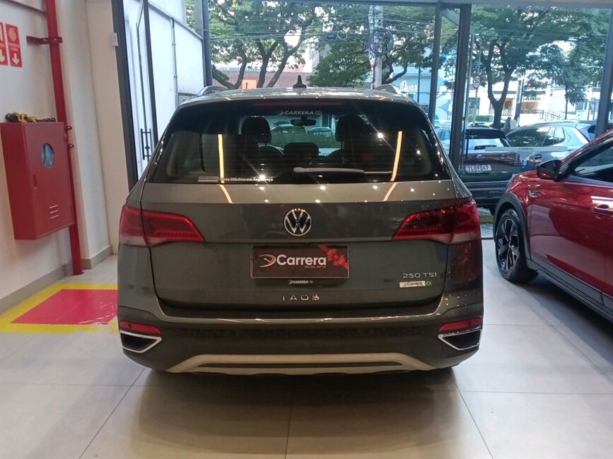 TAOS 1.4 250 TSI TOTAL FLEX COMFORTLINE AUTOMÁTICO