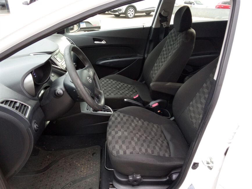 HB20 1.6 COMFORT PLUS 16V FLEX 4P AUTOMATICO