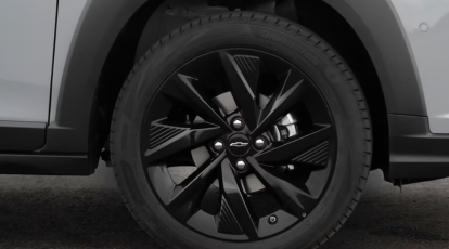 Rodas de liga leve de 17” em todas as versões