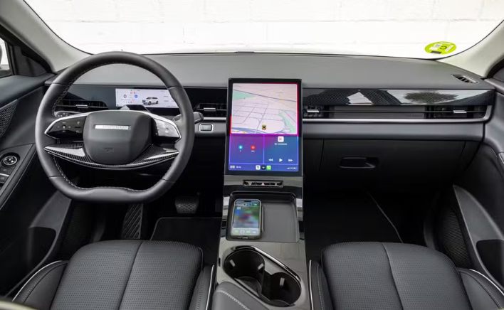 Eficiência Híbrida com conforto de veículo Premium