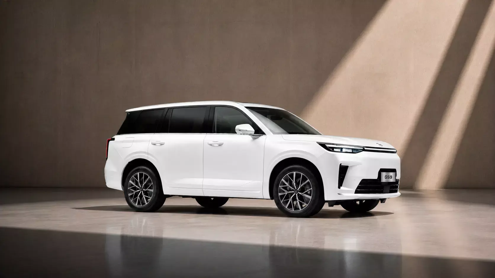 Thumbnail GAC GS9: novo SUV de luxo de 6 lugares chega ao Brasil com 500 cv e preço de lançamento de R$ 379.990 3