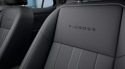 Versão Comfortline com acabamento cromado e visual mais refinado