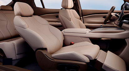 Interior luxuoso com conforto e tecnologia premium