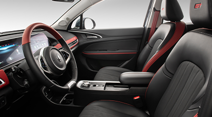 Interior inteligente com duas telas de 10,25”