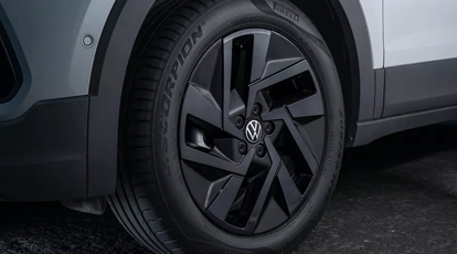 Rodas de série de 16″; 17″ na Extreme