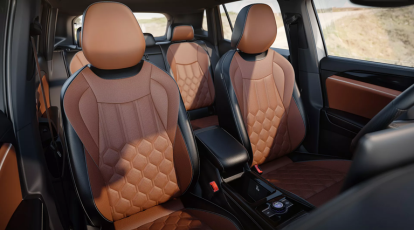 O Novo Tiguan R-Line apresenta um design que vai além da estética: é uma expressão de presença e sofisticação.