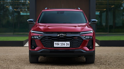 Design dianteiro com faróis full em LED