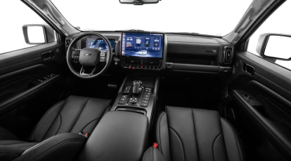 Interior refinado com bancos em couro ventilados