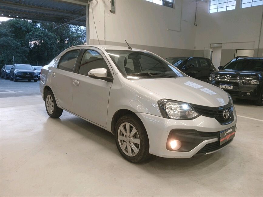 ETIOS 1.5 X PLUS SEDAN 16V FLEX 4P AUTOMATICO