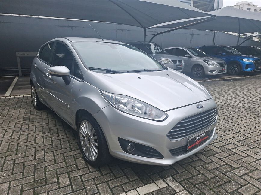 FIESTA 1.6 TITANIUM HATCH 16V FLEX 4P POWERSHIFT