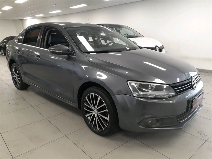 JETTA 2.0 TSI HIGHLINE 200CV GASOLINA 4P TIPTRONIC