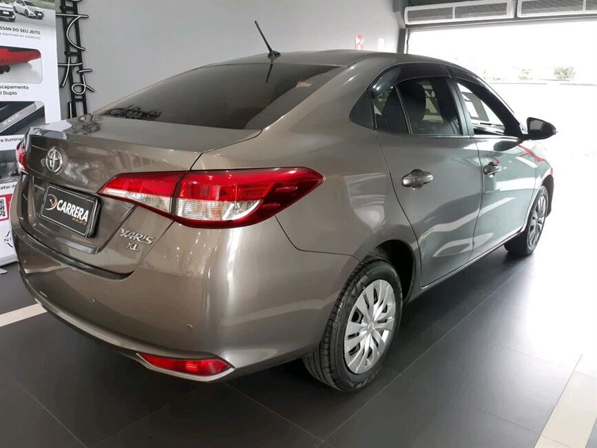 YARIS 1.5 16V FLEX SEDAN XL MULTIDRIVE