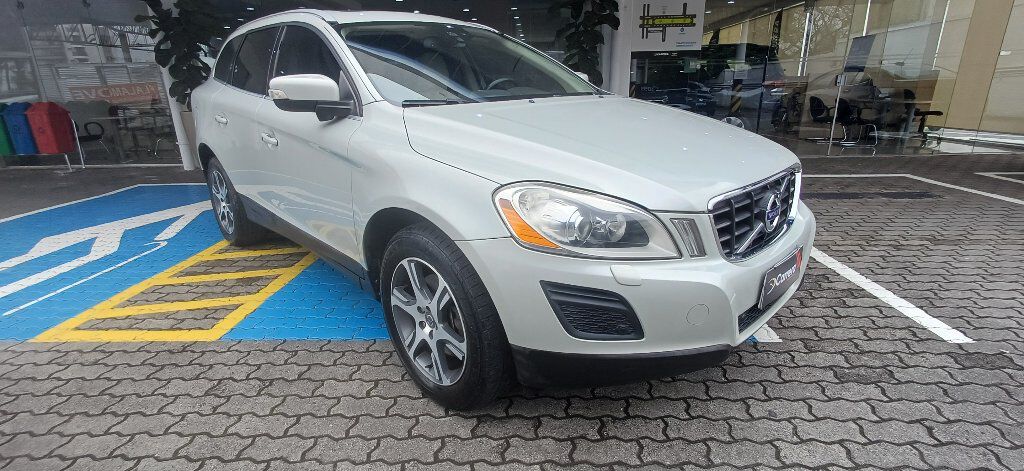 XC60 3.0 T6 TOP AWD TURBO GASOLINA 4P AUTOMATICO