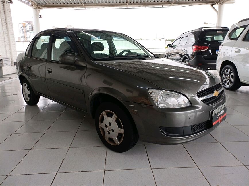 CLASSIC 1.0 MPFI LS 8V FLEX 4P MANUAL