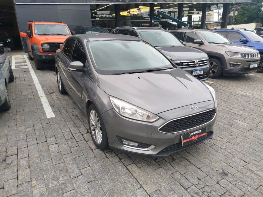 FOCUS 2.0 SE FASTBACK 16V FLEX 4P POWERSHIFT