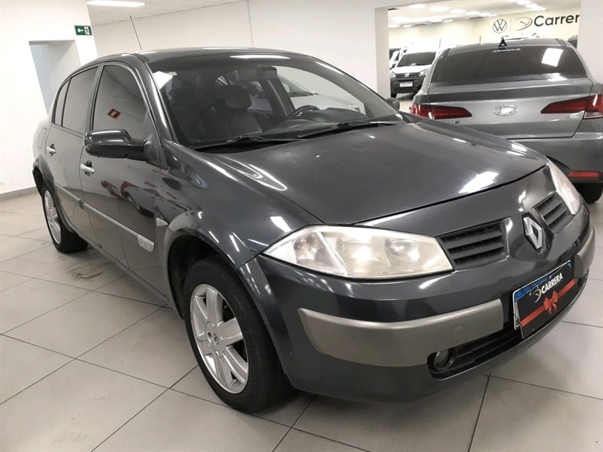 MEGANE 2.0 DYNAMIQUE SEDAN 16V GASOLINA 4P AUTOMAT